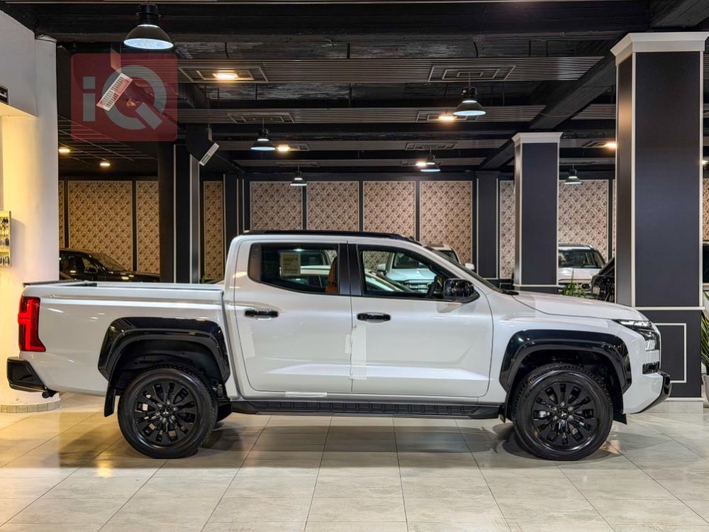 میتسوبیشی L200